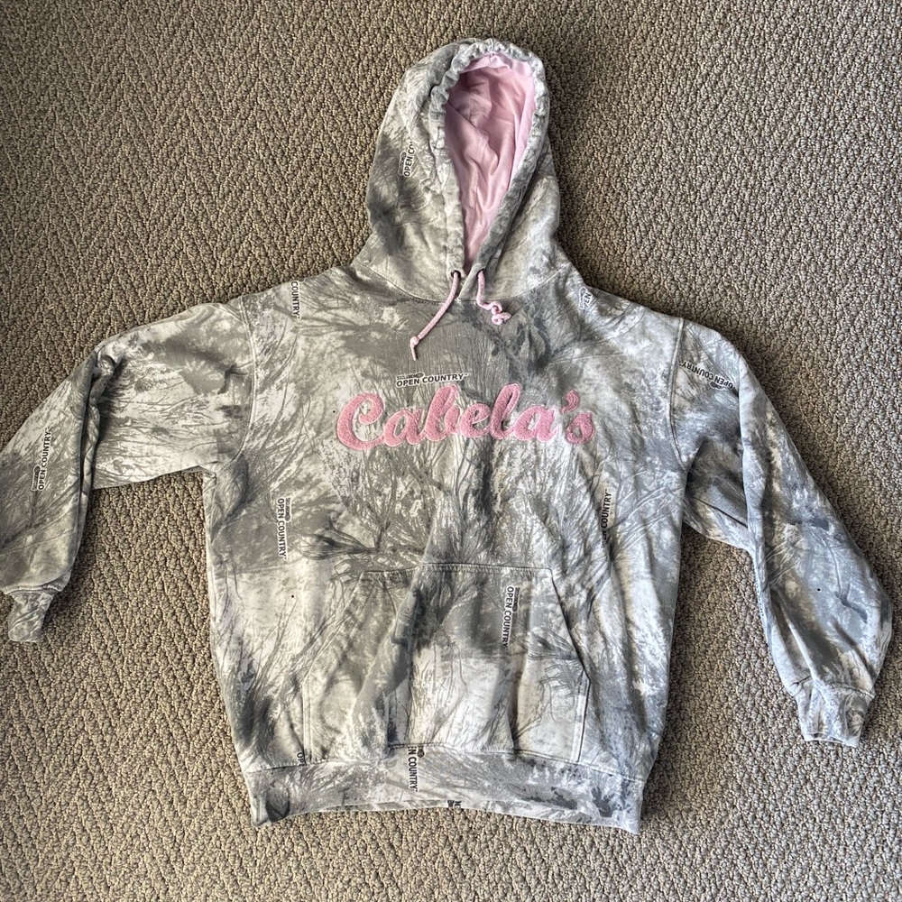 White camouflage Cabelas Hoodie Size Medium